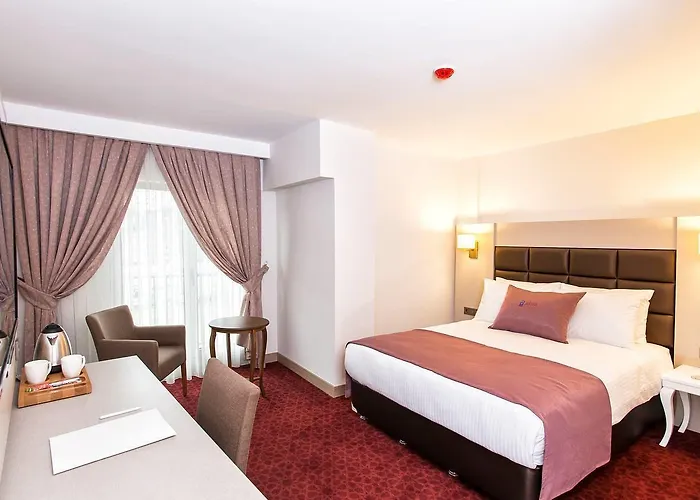 Hotel Perla Arya 4*