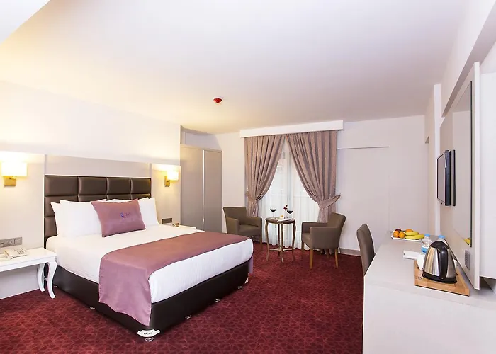 Hotell Perla Arya 4*